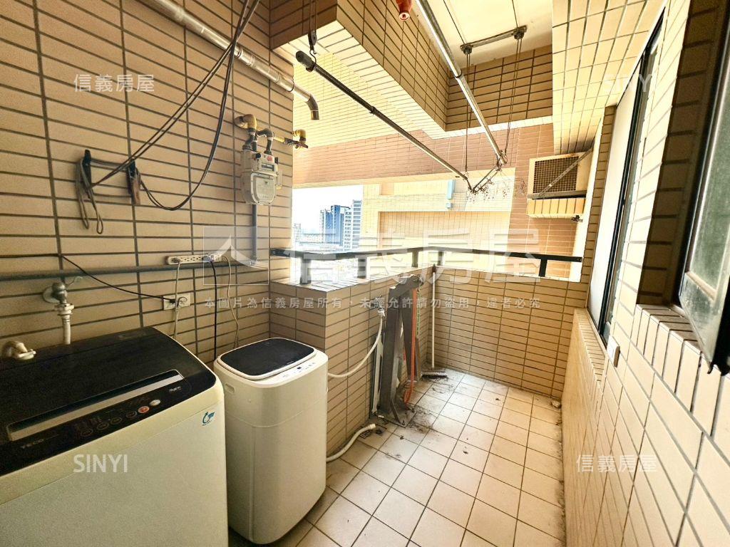 大鵬新城三房房屋室內格局與周邊環境