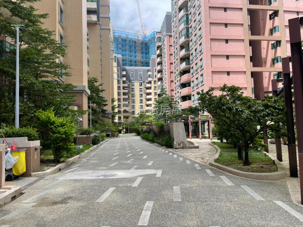 大鵬新城三房房屋室內格局與周邊環境