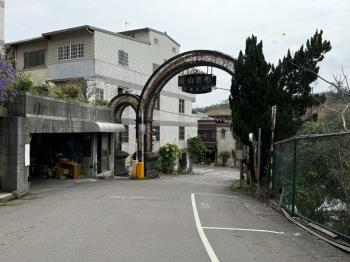 近竹科稀有彤雲３房平車