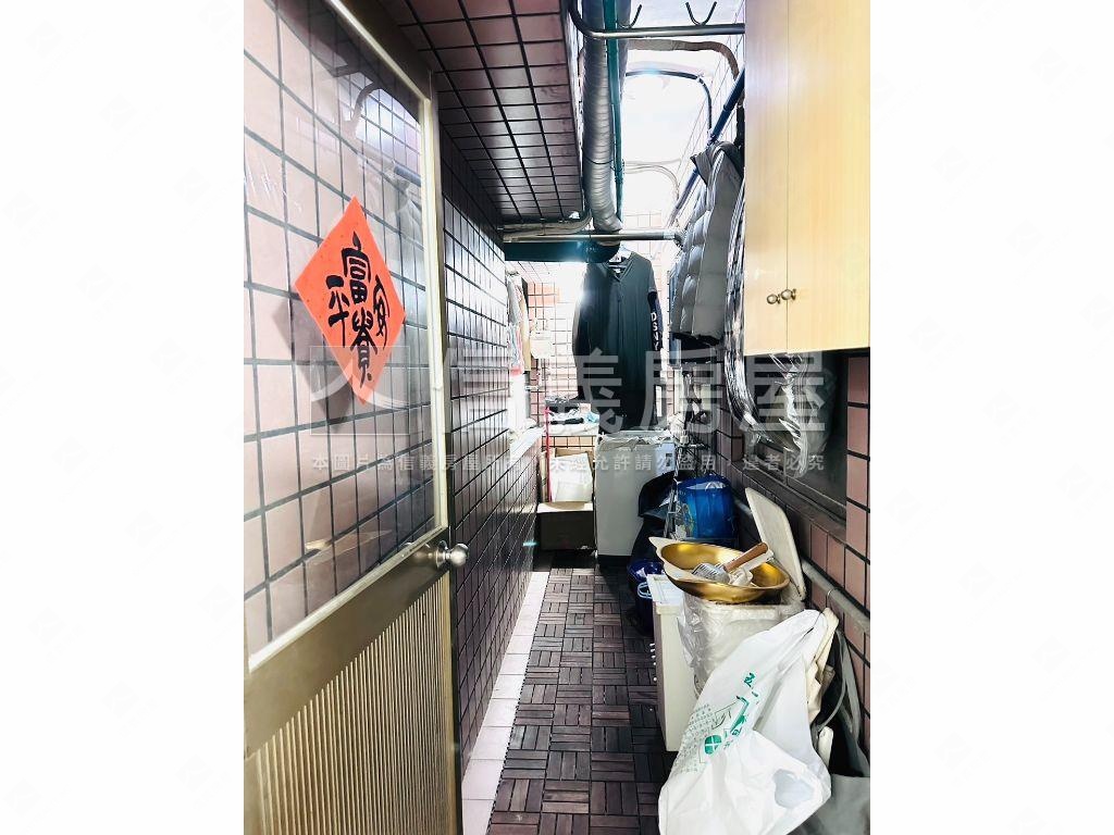 明亮採光撲滿三房房屋室內格局與周邊環境