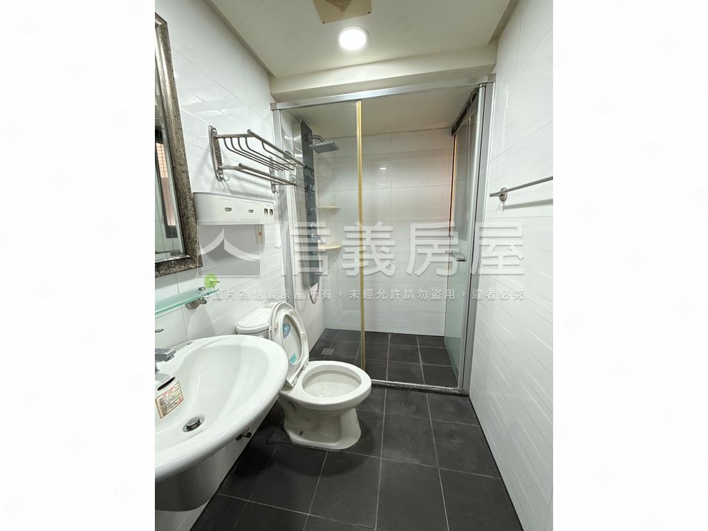 文德苑成家２＋１房車位房屋室內格局與周邊環境