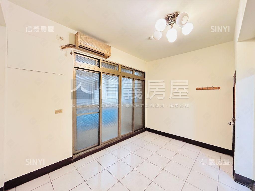 成章一街店面住家１＋２樓房屋室內格局與周邊環境