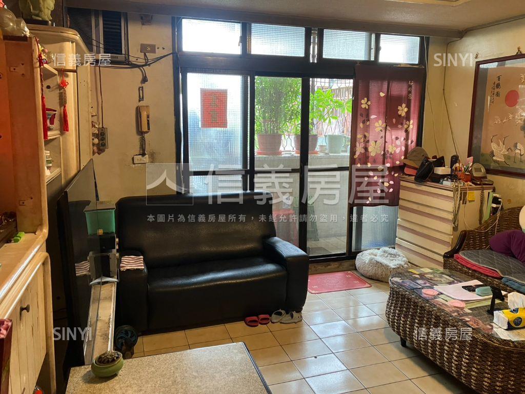 走路就到捷運站健身公寓房屋室內格局與周邊環境