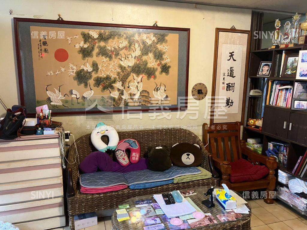 走路就到捷運站健身公寓房屋室內格局與周邊環境