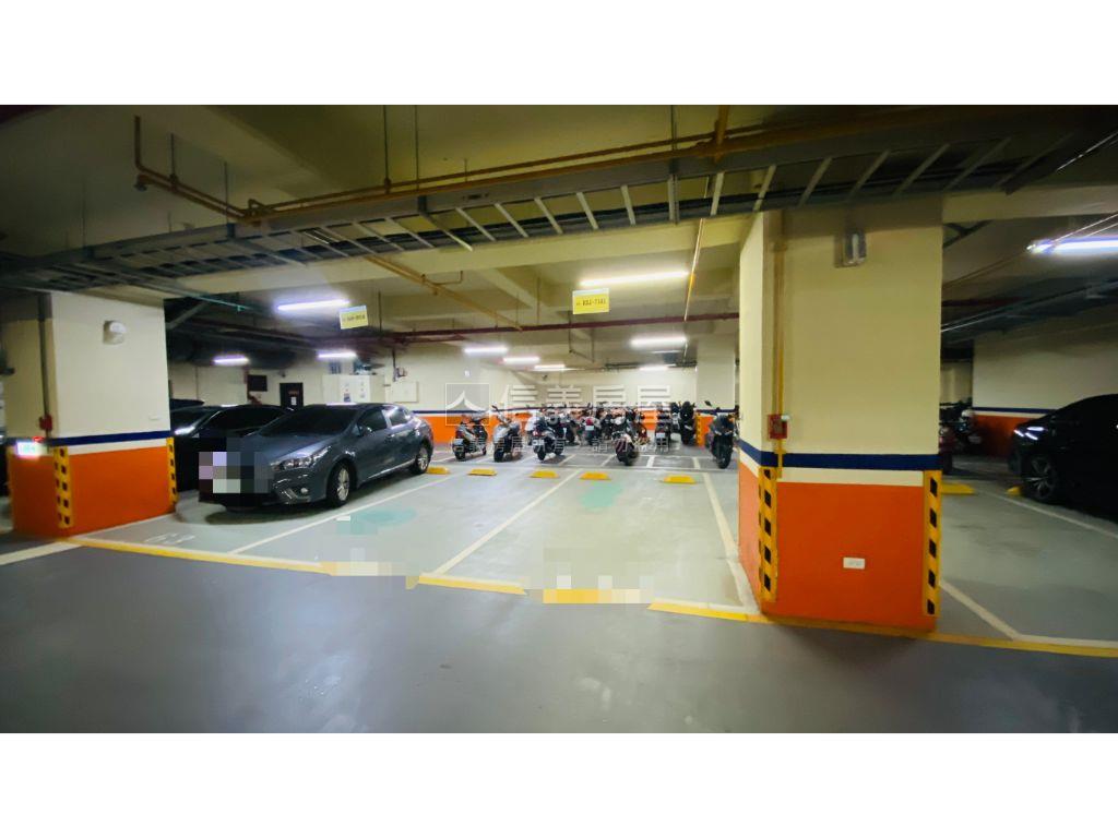 鴻華欣苑兩房車位房屋室內格局與周邊環境