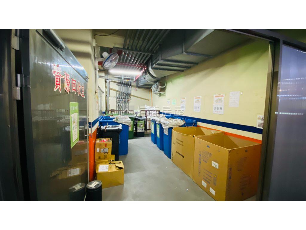 鴻華欣苑兩房車位房屋室內格局與周邊環境