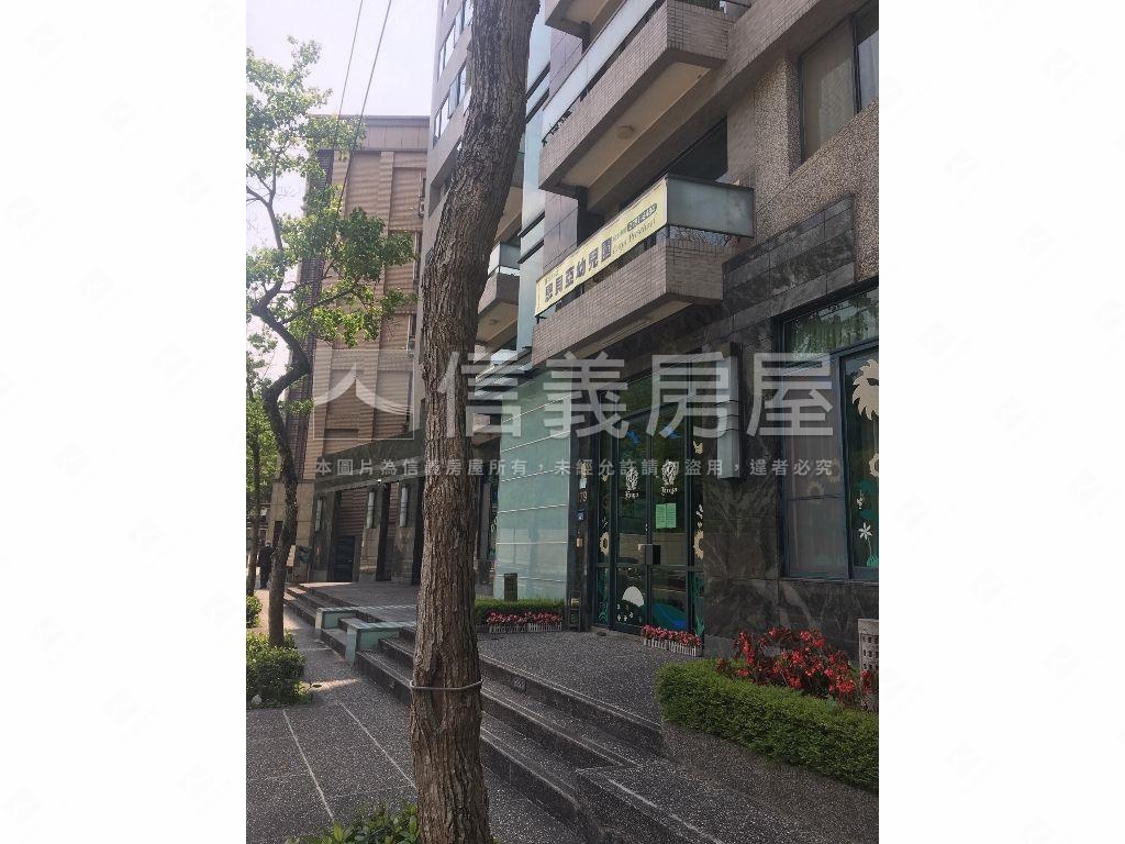 金湖燙金稀有釋出優質美宅房屋室內格局與周邊環境