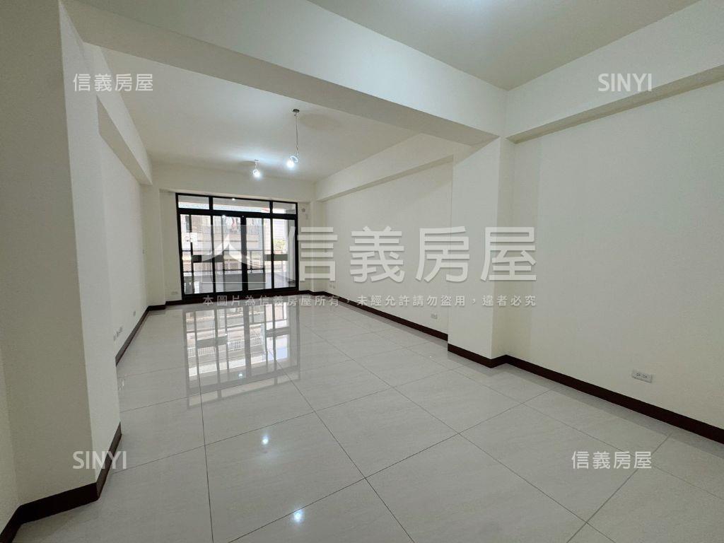 近衛武營尊榮孝親電梯別墅房屋室內格局與周邊環境