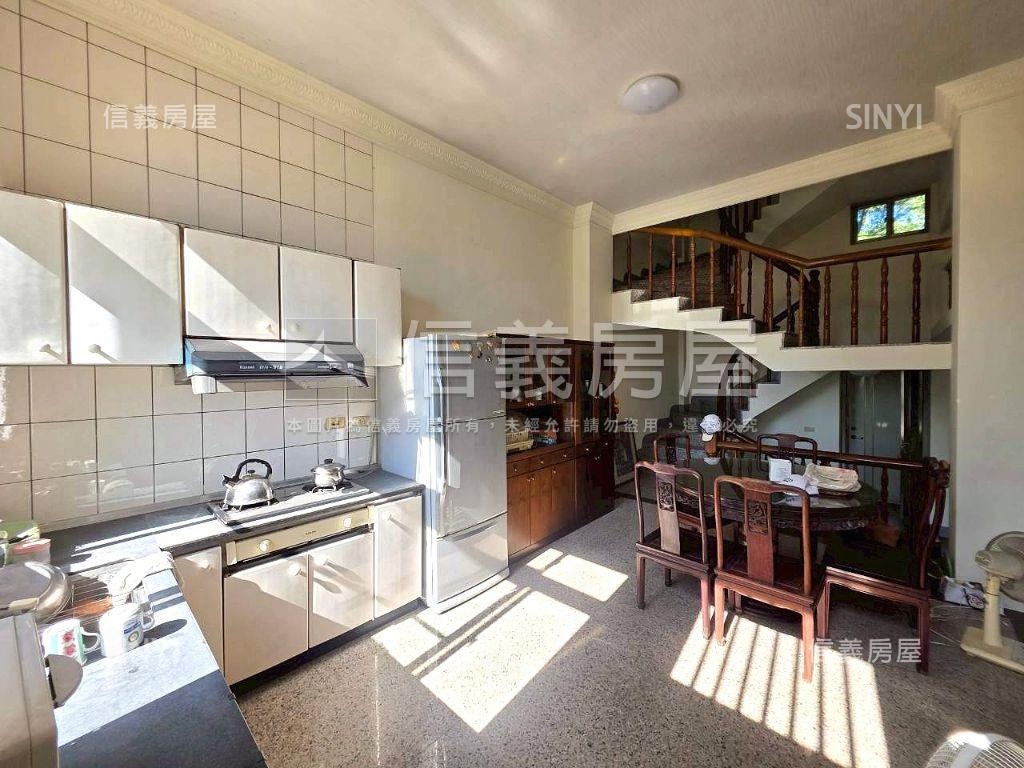 悠居山林大地坪大面寬別墅房屋室內格局與周邊環境