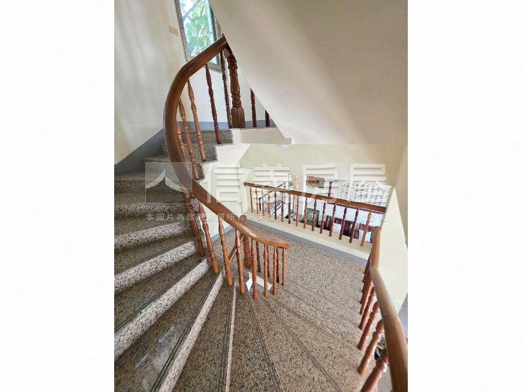 悠居山林大地坪大面寬別墅房屋室內格局與周邊環境