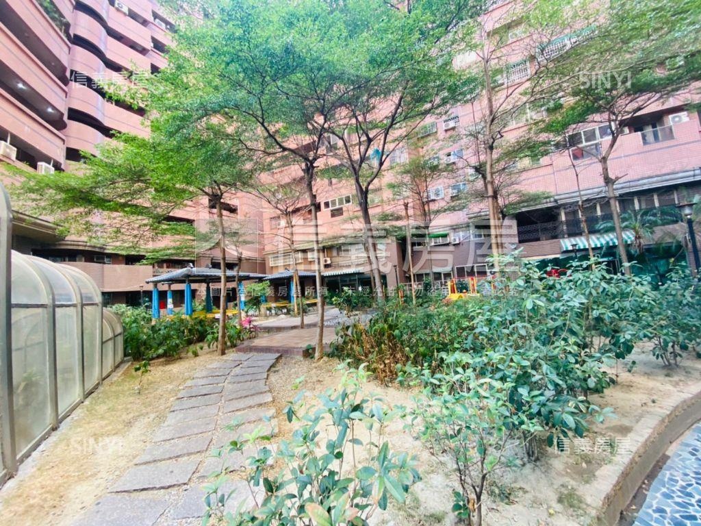 城市經典。美裝潢陽台套房房屋室內格局與周邊環境
