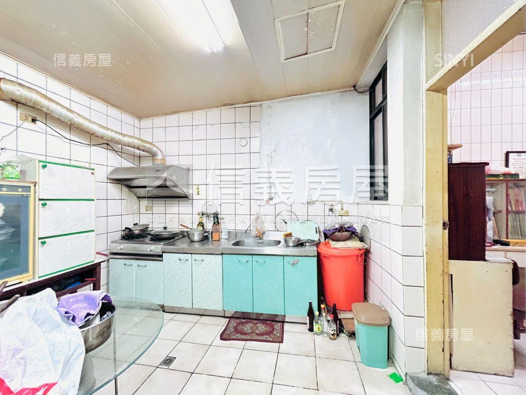 龜山巨蛋旁一樓房屋室內格局與周邊環境