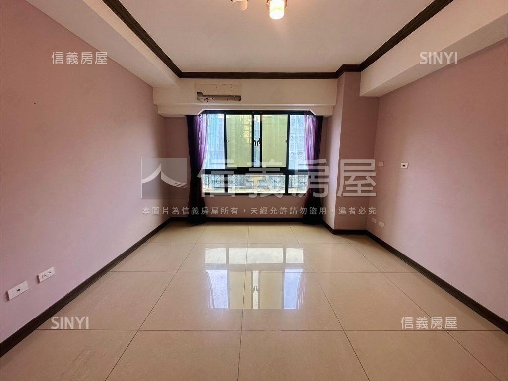桃園青埔勳章樓中樓大空間房屋室內格局與周邊環境