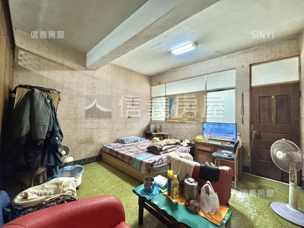 輕軌科工館站旁騎樓美透天房屋室內格局與周邊環境