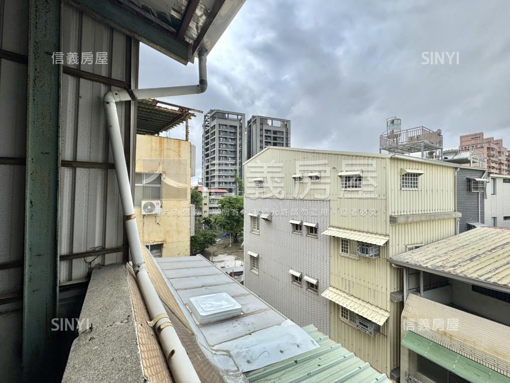 輕軌科工館站旁騎樓美透天房屋室內格局與周邊環境