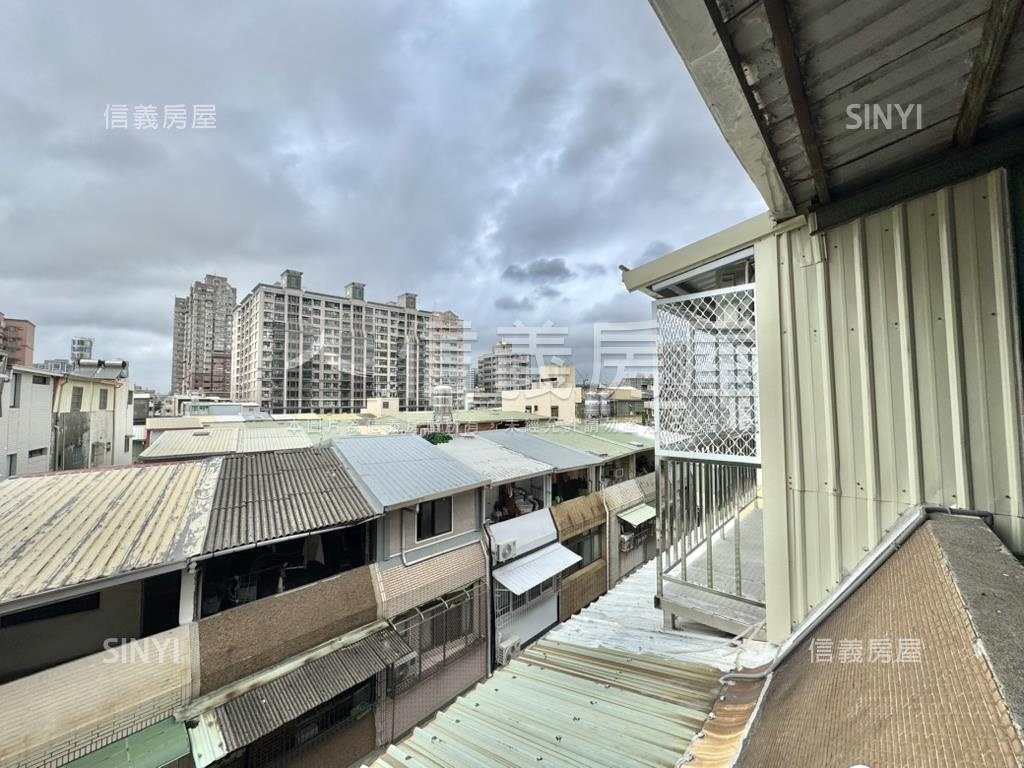 輕軌科工館站旁騎樓美透天房屋室內格局與周邊環境