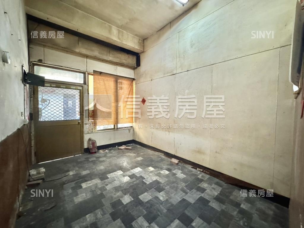 輕軌科工館站旁騎樓美透天房屋室內格局與周邊環境