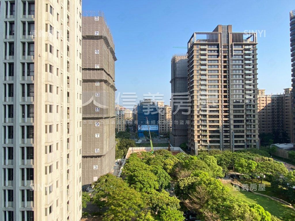 長耀里沉靜在富貴公園裡房屋室內格局與周邊環境