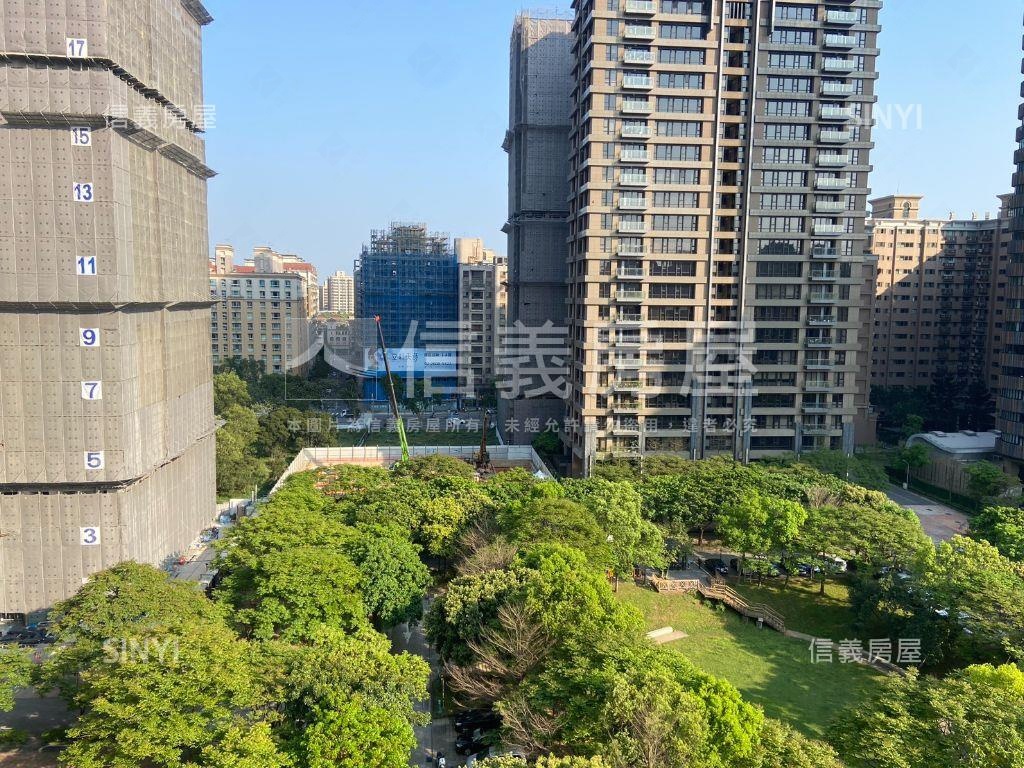 長耀里沉靜在富貴公園裡房屋室內格局與周邊環境