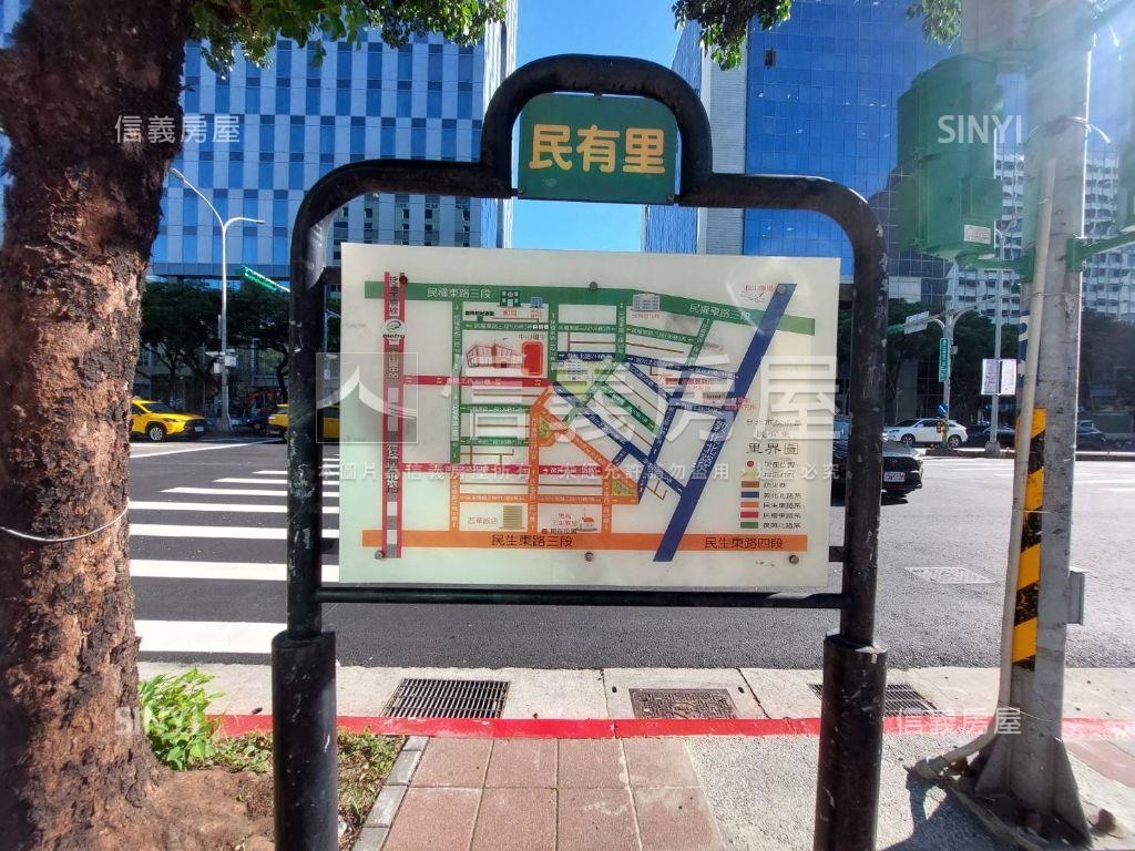 連鎖品牌。金店面房屋室內格局與周邊環境