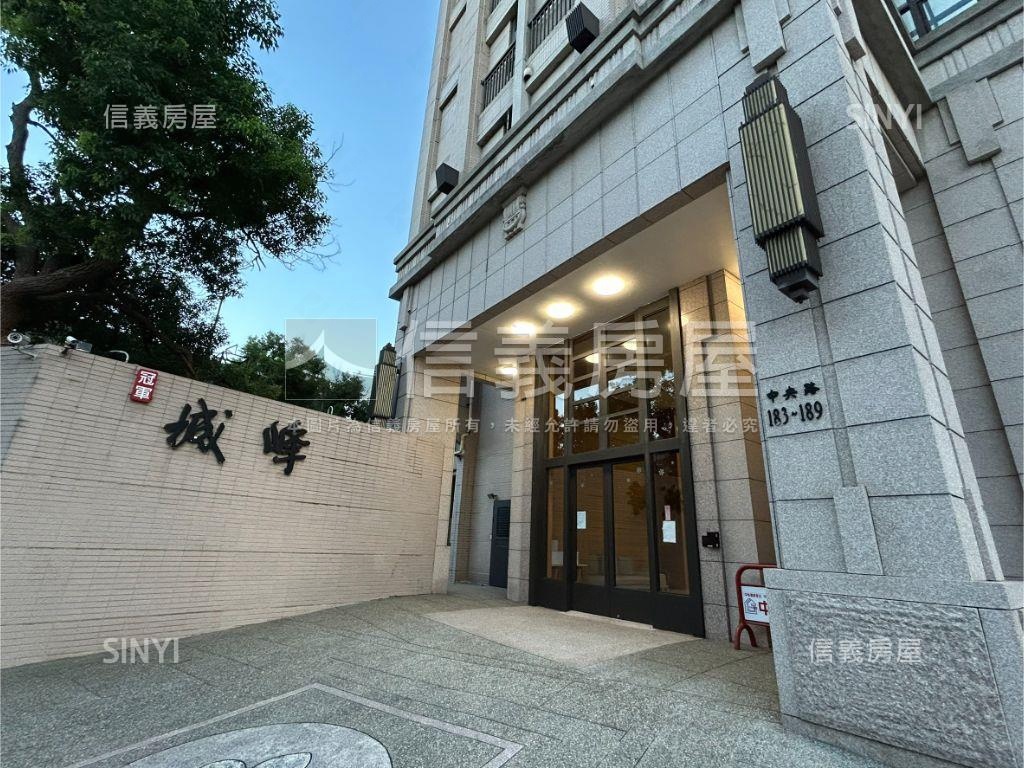 冠軍城峰三房平面車位房屋室內格局與周邊環境