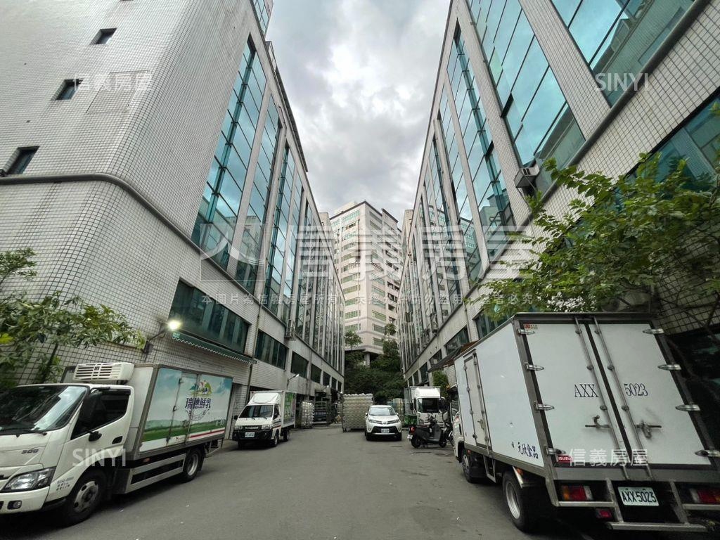 囊括四海●康寧廠辦房屋室內格局與周邊環境