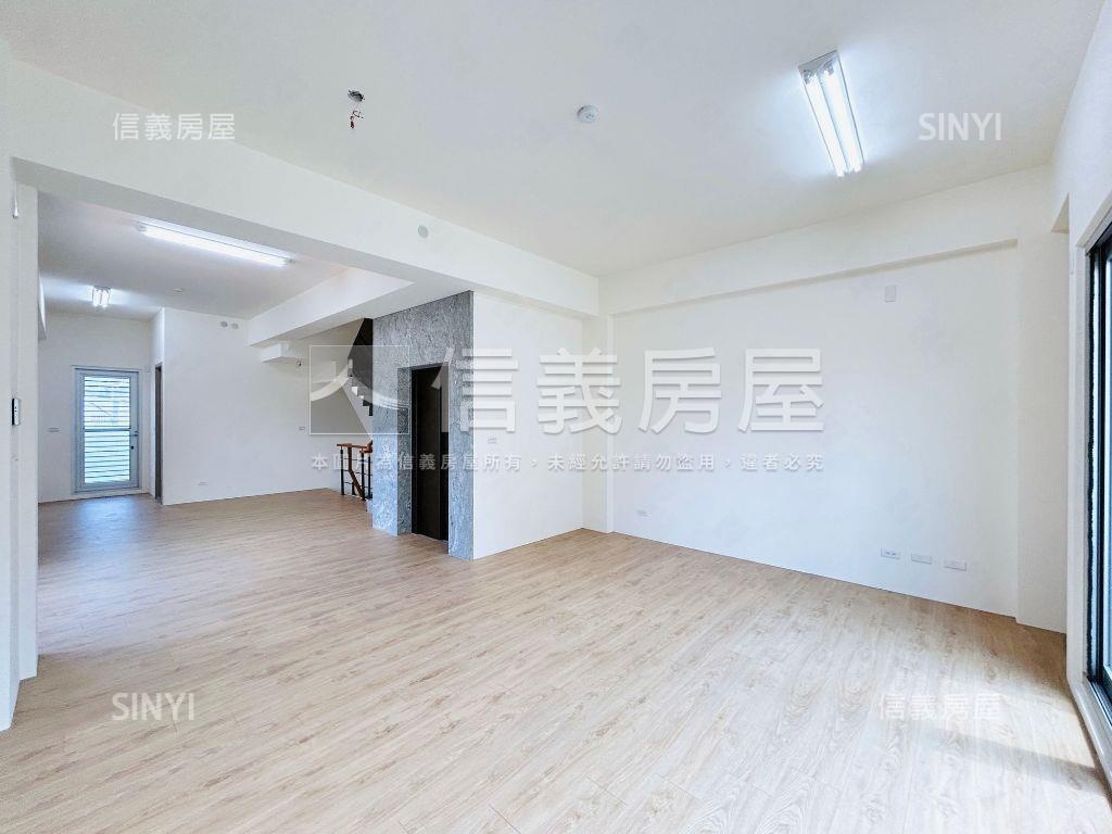 １１期角間臨路公園旁別墅房屋室內格局與周邊環境