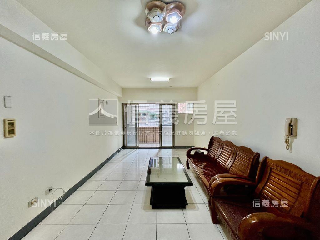 左營近捷運大三房房屋室內格局與周邊環境
