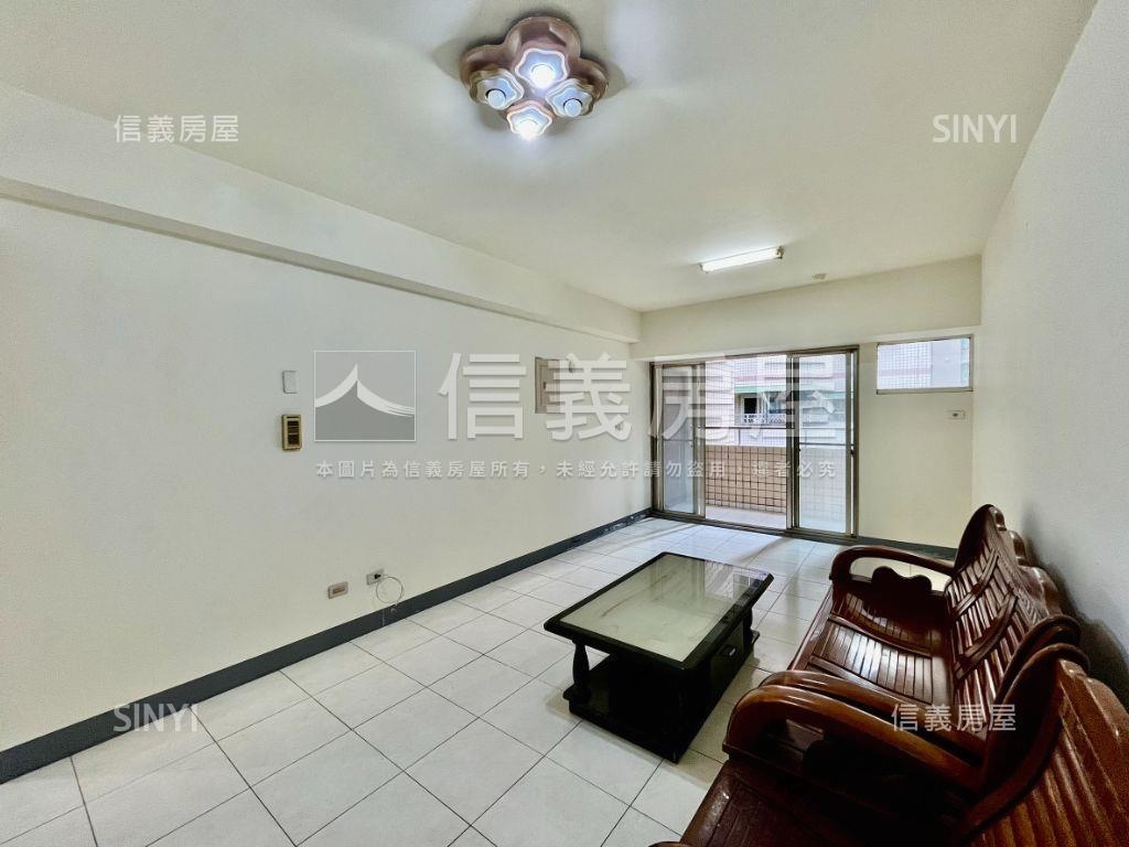 左營近捷運大三房房屋室內格局與周邊環境