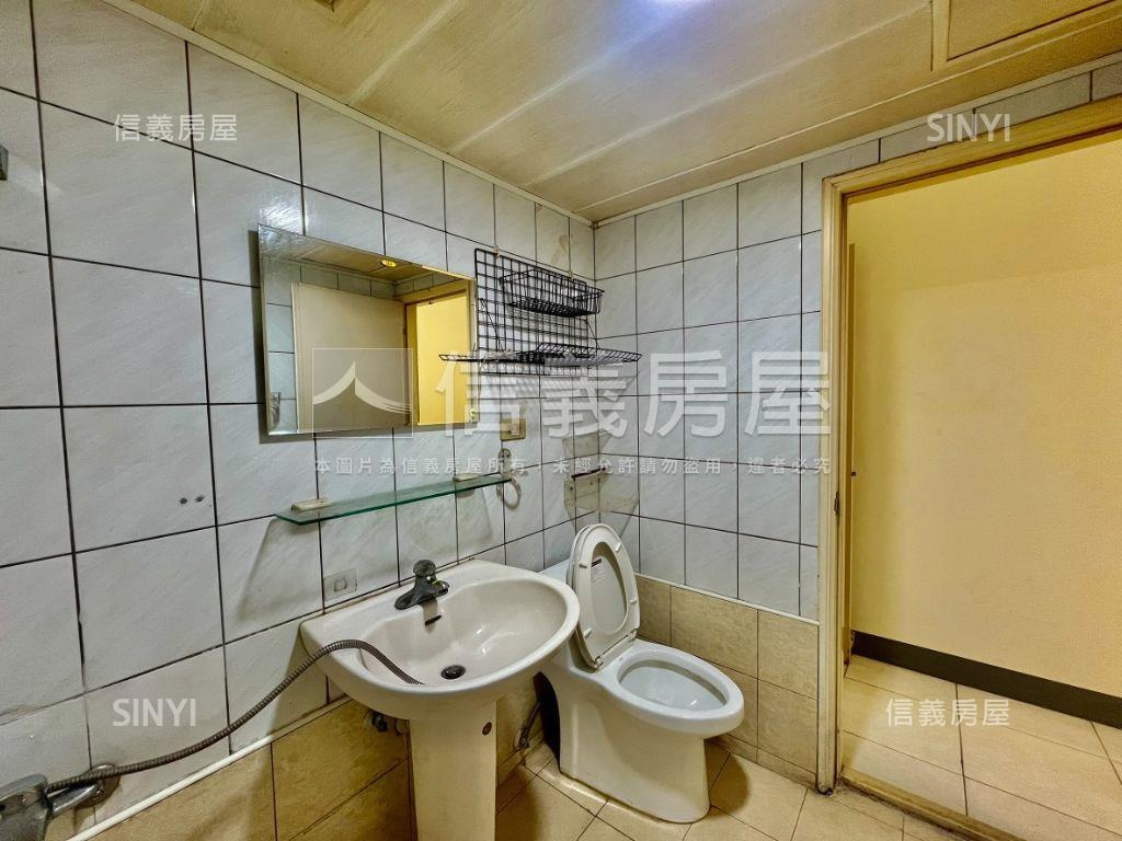 左營近捷運大三房房屋室內格局與周邊環境