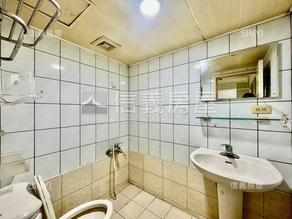 左營近捷運大三房房屋室內格局與周邊環境