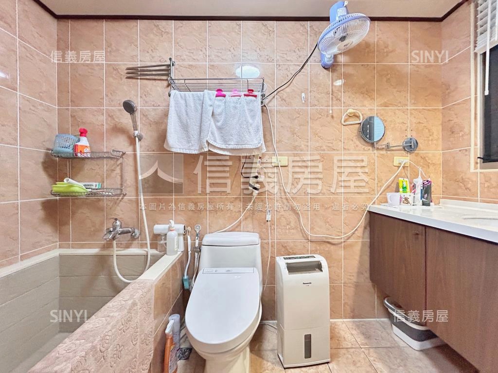 水花園幽靜美四房機能便利房屋室內格局與周邊環境