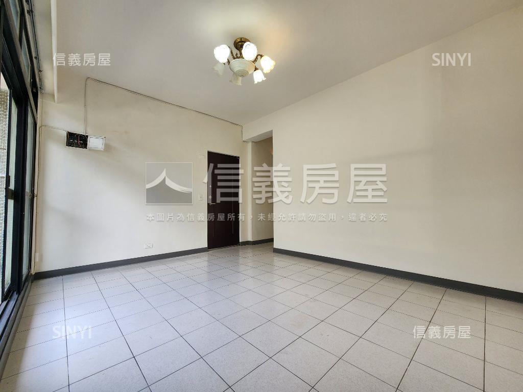 中和精華商圈頂樓加蓋房屋室內格局與周邊環境