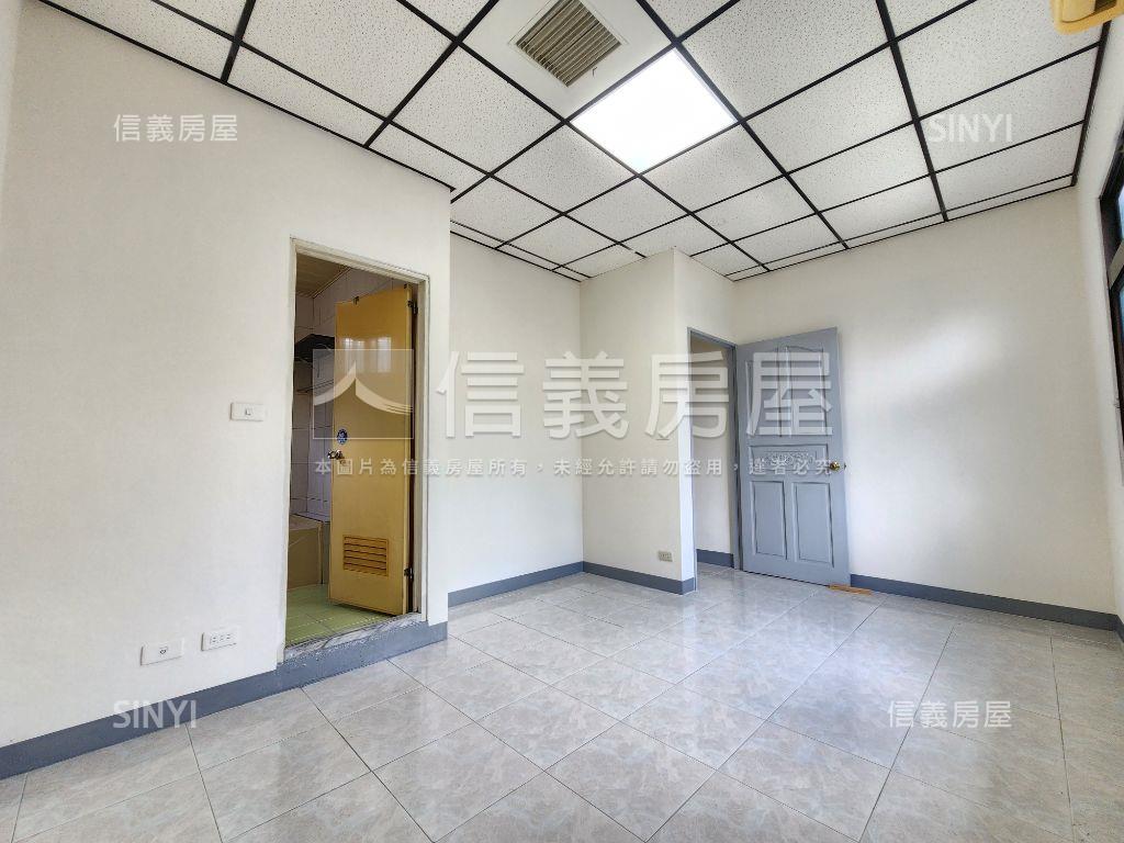 中和精華商圈頂樓加蓋房屋室內格局與周邊環境