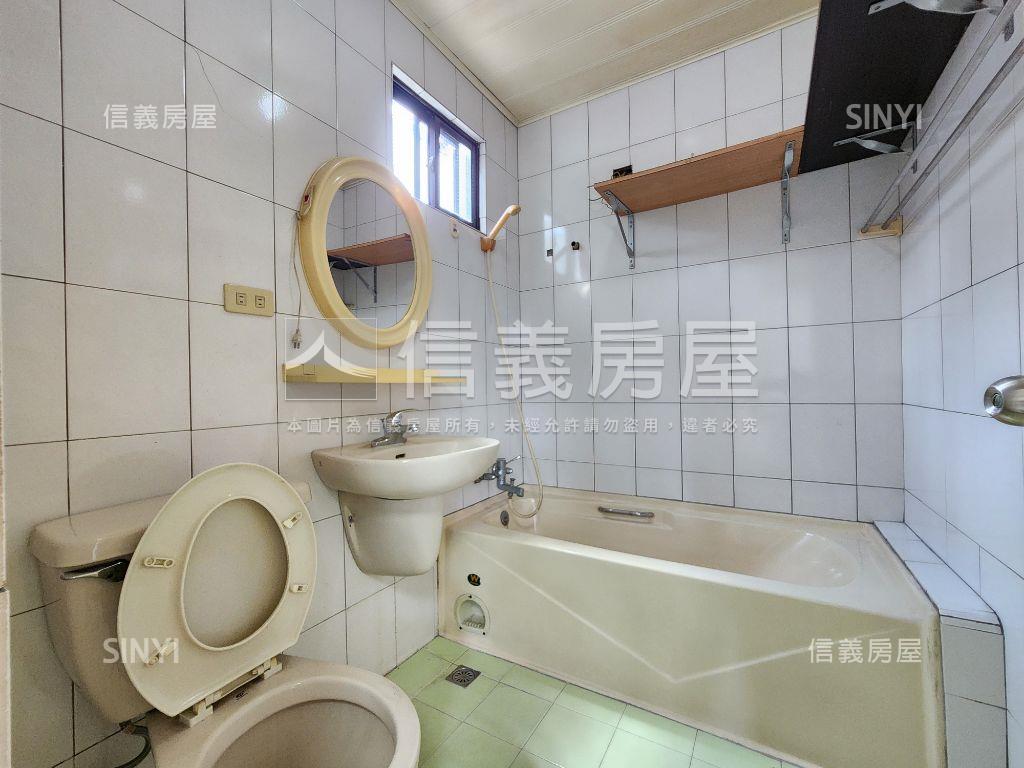 中和精華商圈頂樓加蓋房屋室內格局與周邊環境