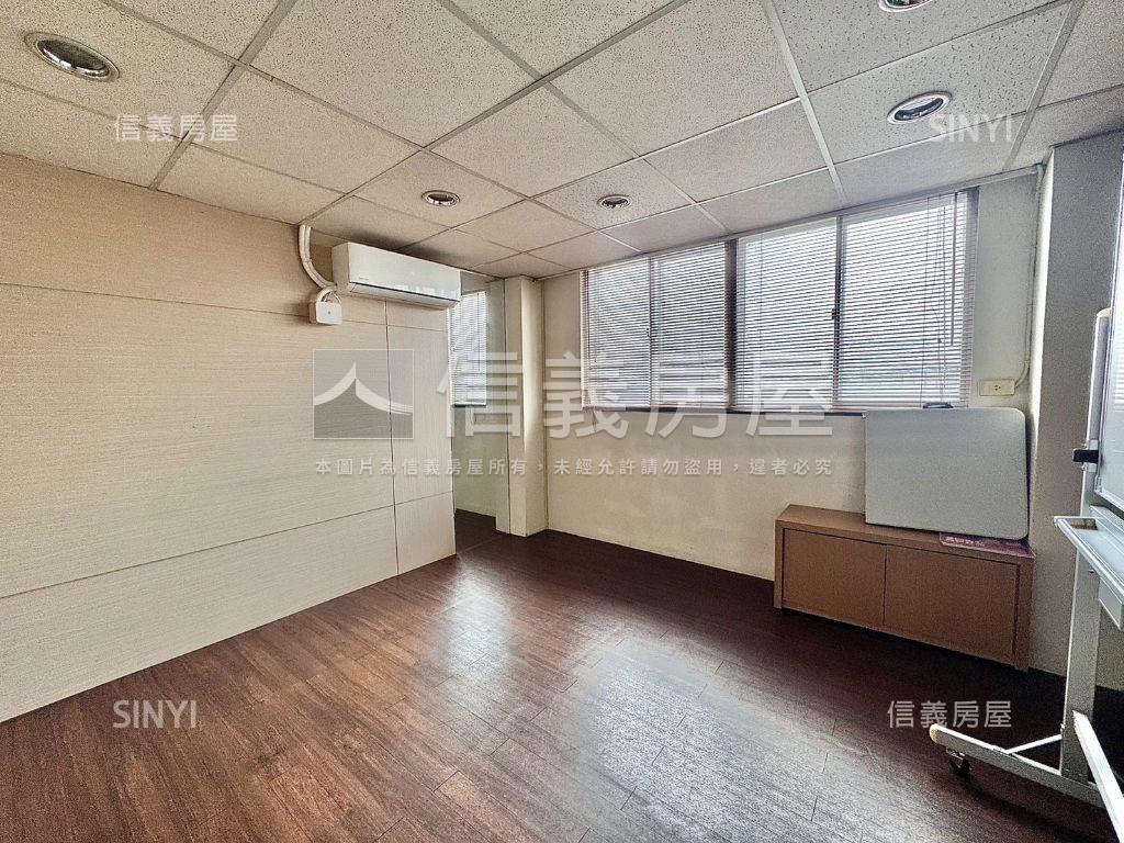 忠孝市景明亮邊間住辦房屋室內格局與周邊環境