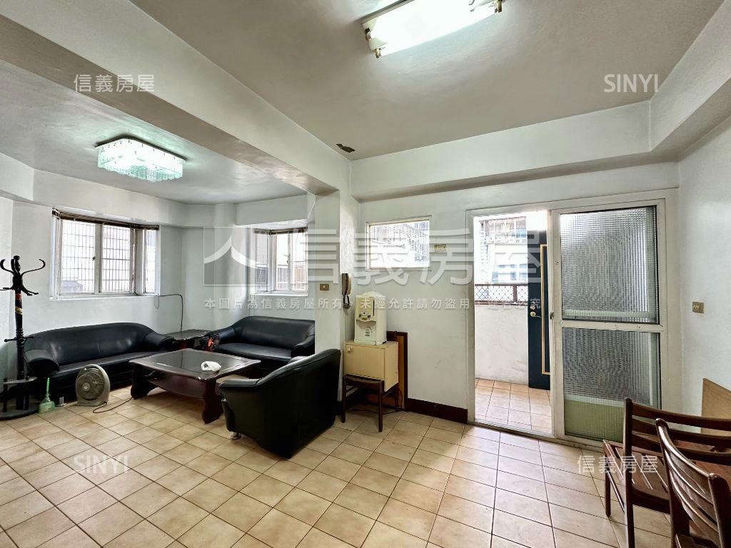 近逢甲商圈四房房屋室內格局與周邊環境