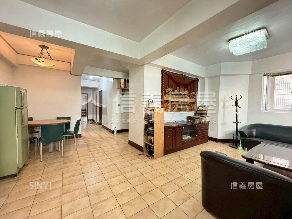 近逢甲商圈四房房屋室內格局與周邊環境