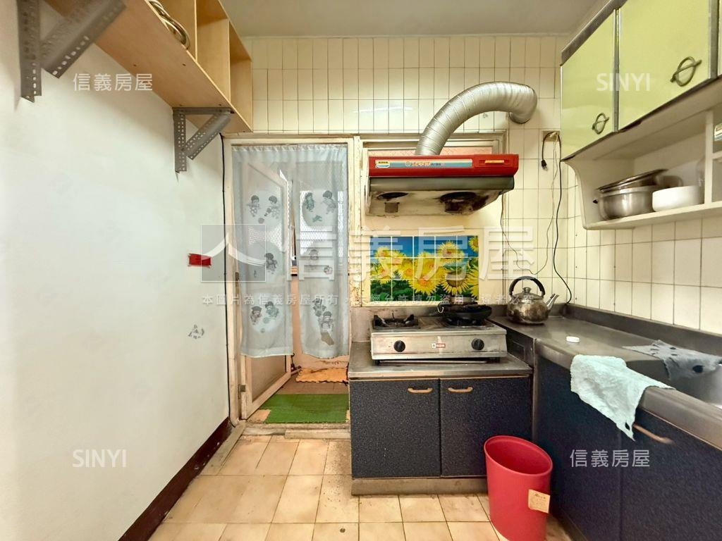 近逢甲商圈四房房屋室內格局與周邊環境