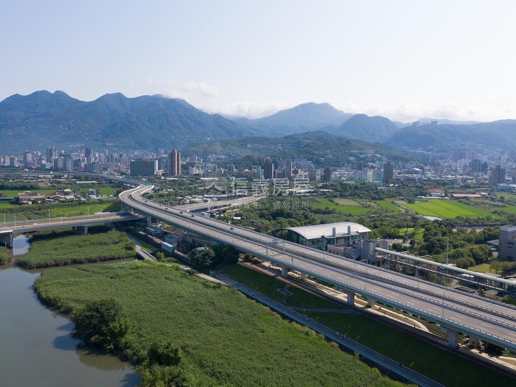久郡醴御房屋室內格局與周邊環境