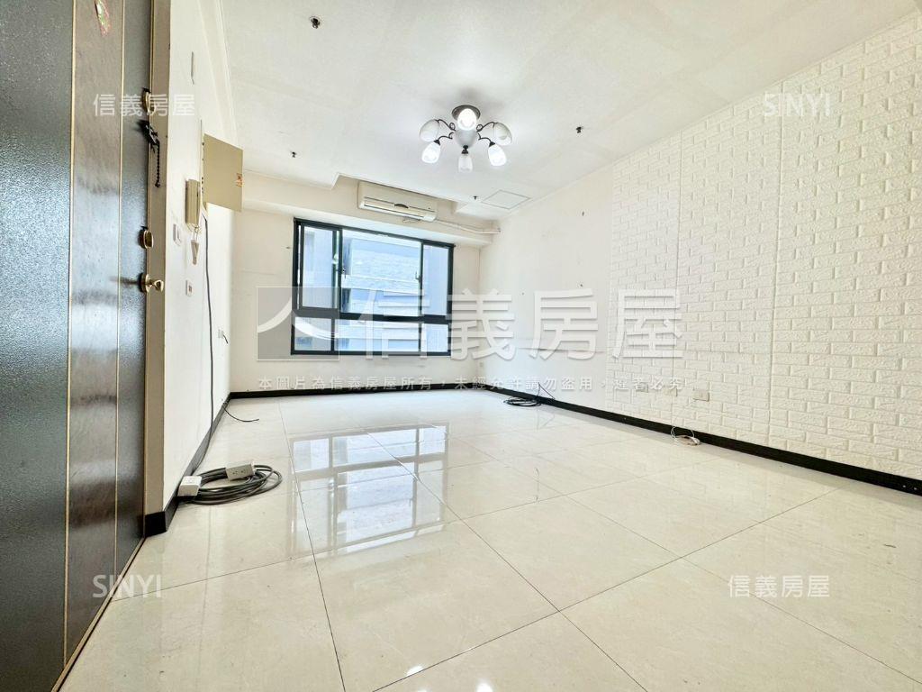 專任興大觀次頂樓三房平車房屋室內格局與周邊環境