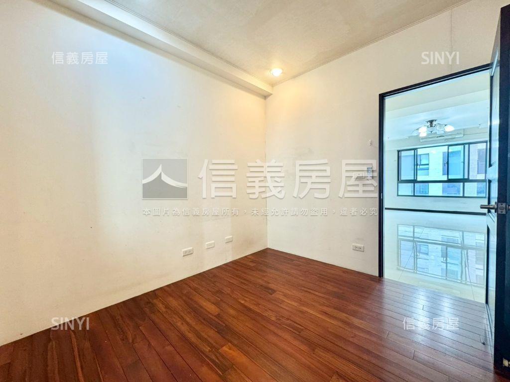 專任興大觀次頂樓三房平車房屋室內格局與周邊環境