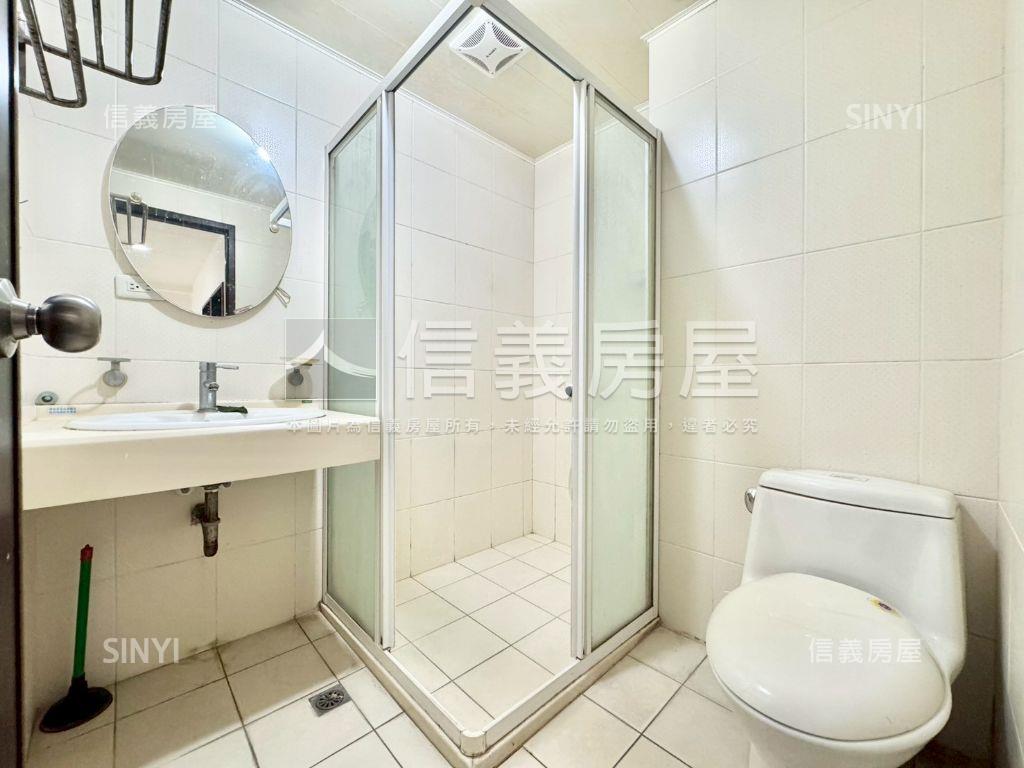 專任興大觀次頂樓三房平車房屋室內格局與周邊環境