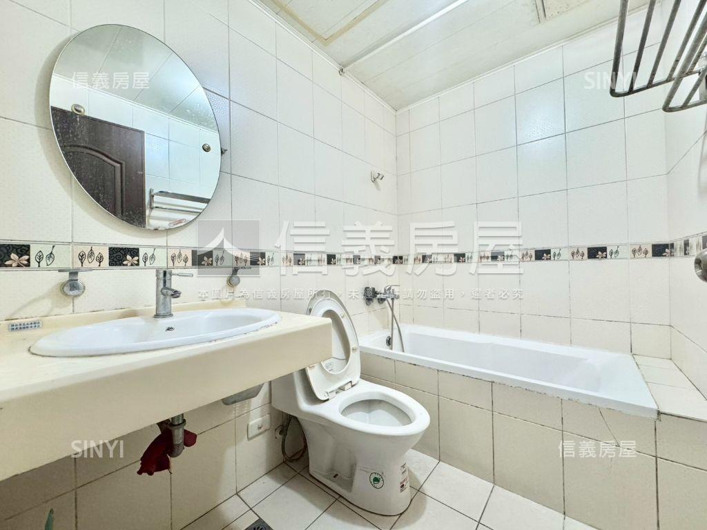 專任興大觀次頂樓三房平車房屋室內格局與周邊環境