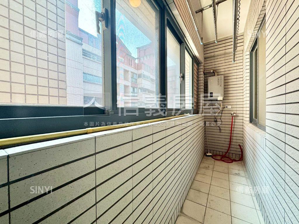 專任興大觀次頂樓三房平車房屋室內格局與周邊環境