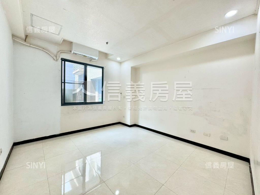 專任興大觀次頂樓三房平車房屋室內格局與周邊環境