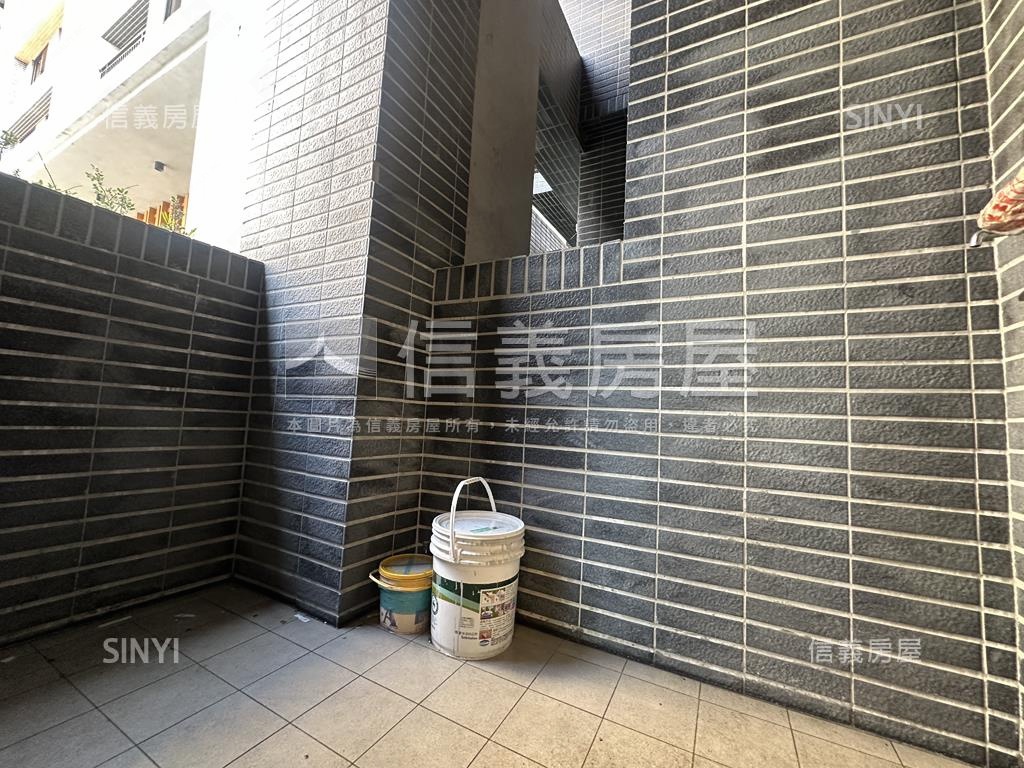 新農街鴻灃越裝潢店面房屋室內格局與周邊環境
