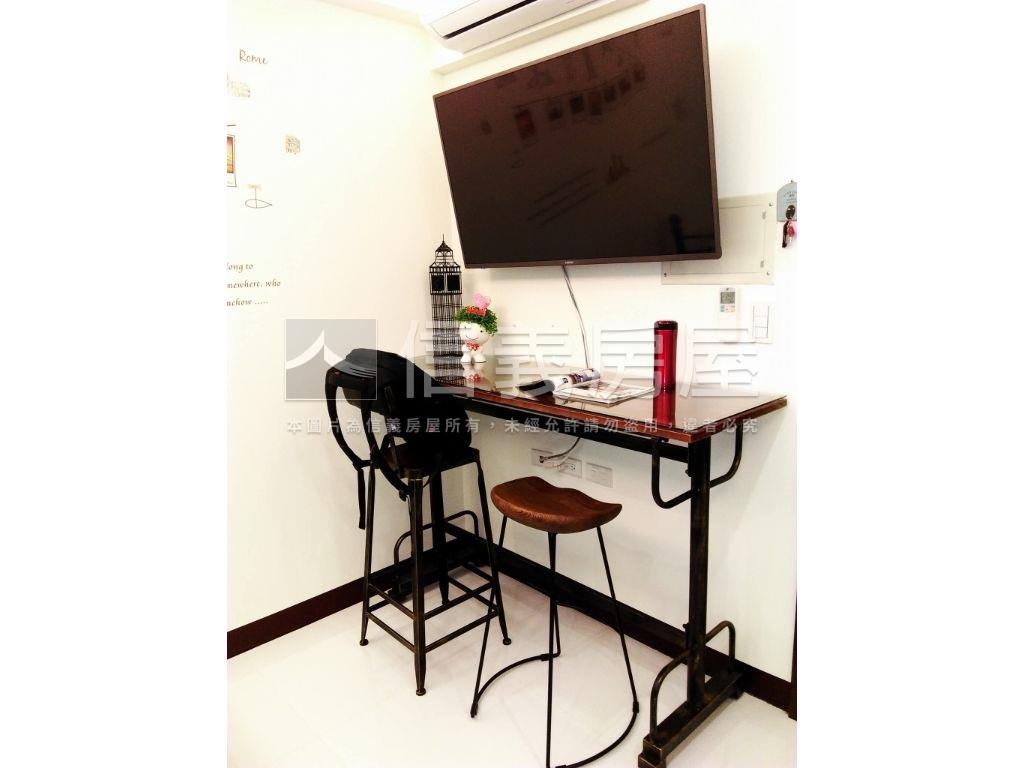 新埔捷運美裝二樓房屋室內格局與周邊環境