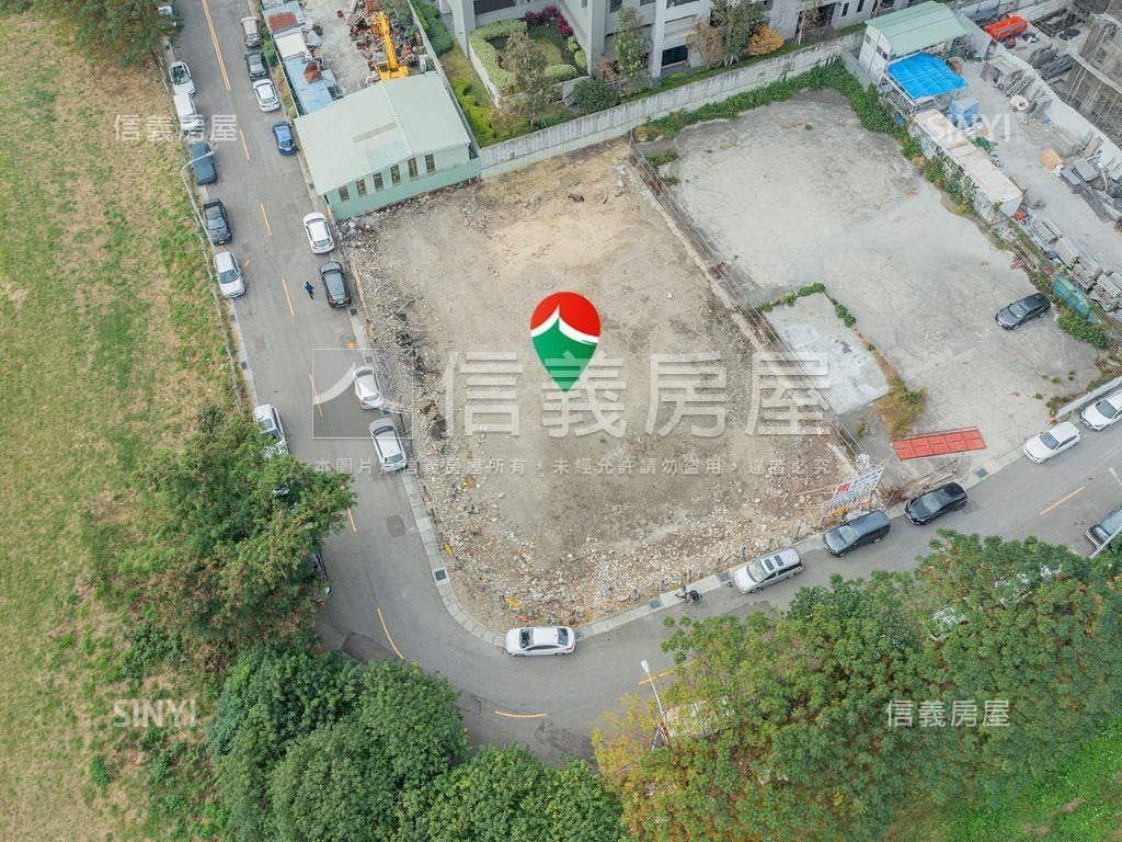 近高鐵雙面臨路商１角地房屋室內格局與周邊環境