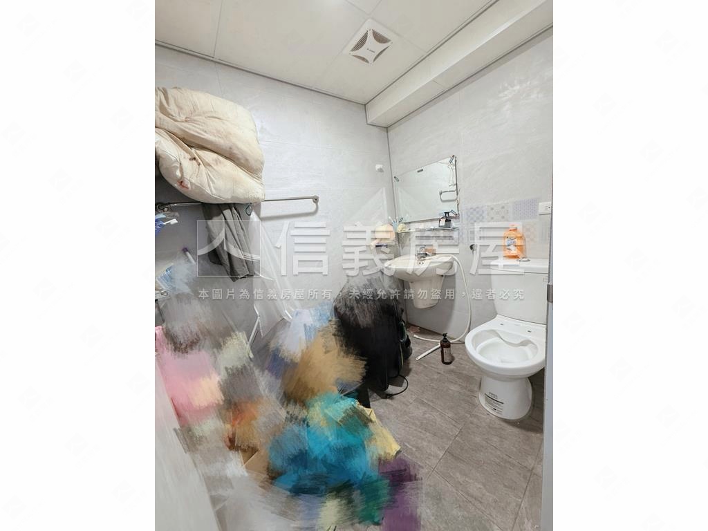 太平近中山路熱鬧金樓店房屋室內格局與周邊環境